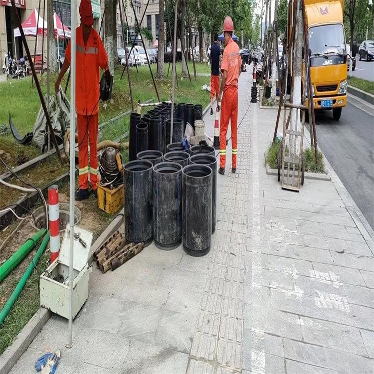 察哈尔右翼中管道短管置换修复