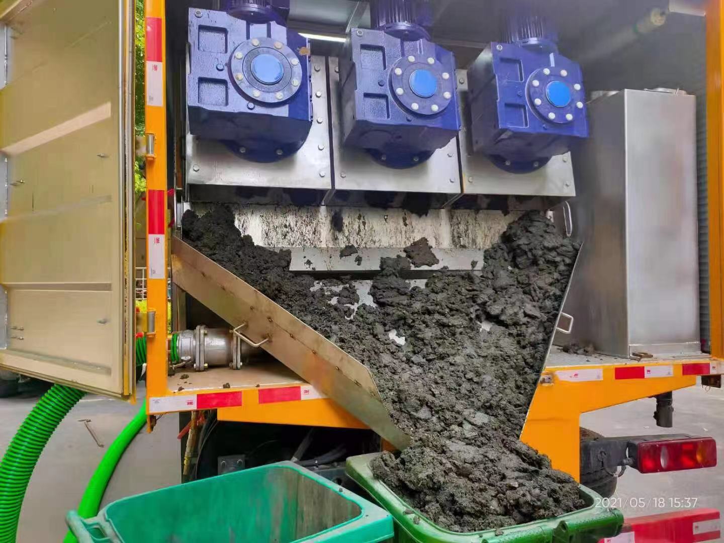 察哈尔右翼中化粪池清掏城市维护站-泥浆净化干湿分离处理